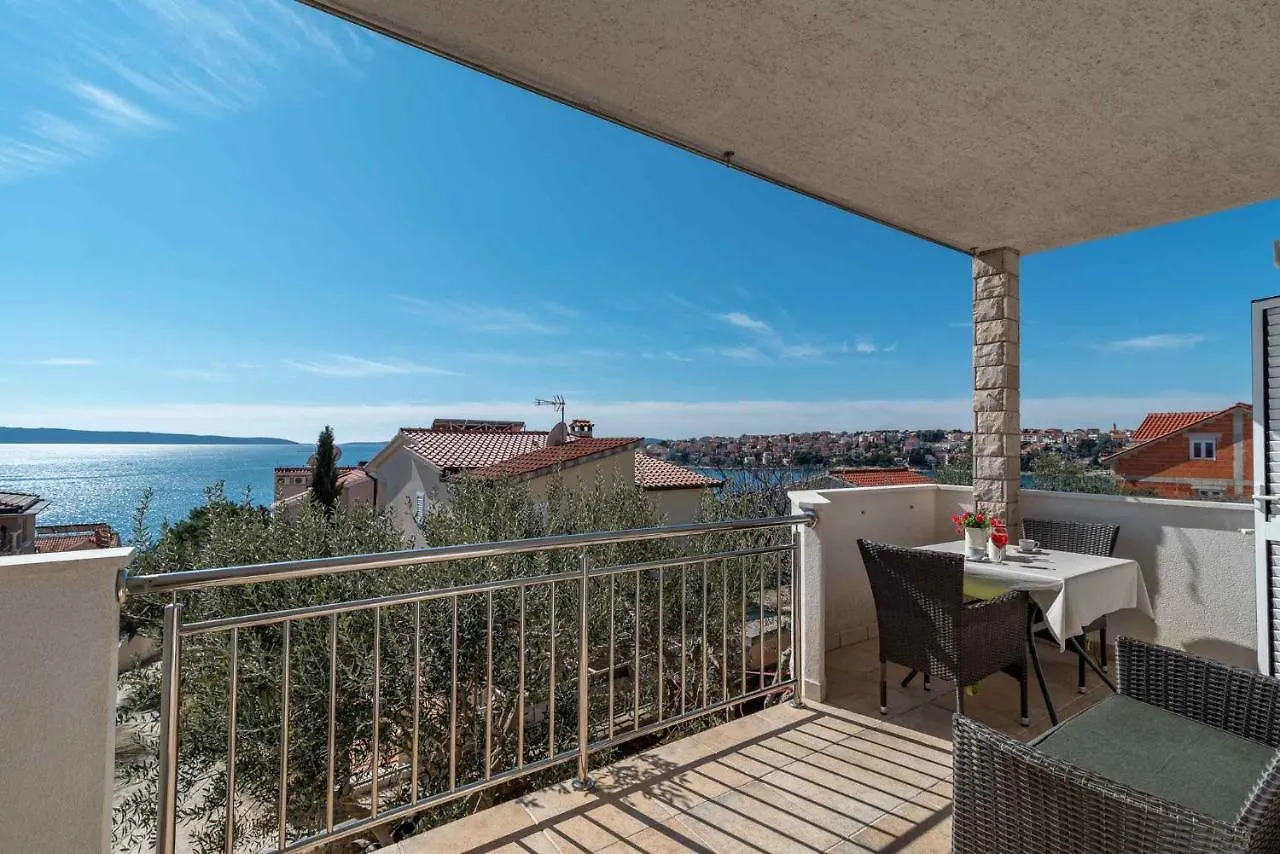 Apartment Okrug Gornji, Ciovo 2 Trogir 0*,  Croatia
